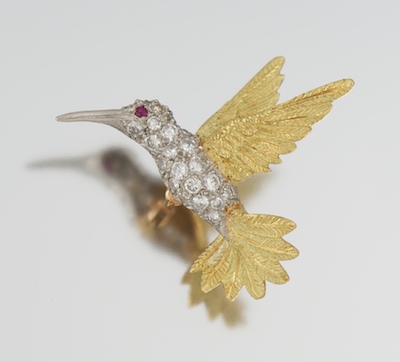 A Hummingbird 18k Gold and Diamond