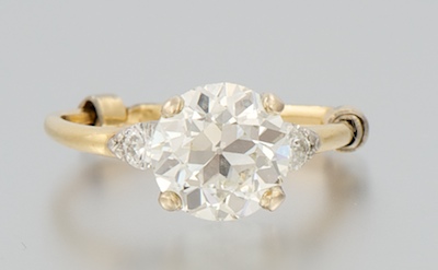 An Estate Ladies' Diamond Engagement