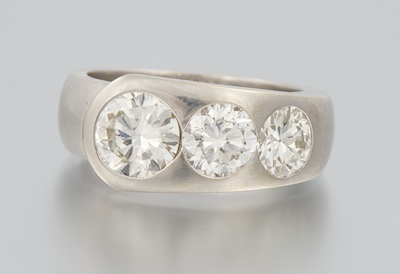 An Elegant Diamond Pinky Ring 14k