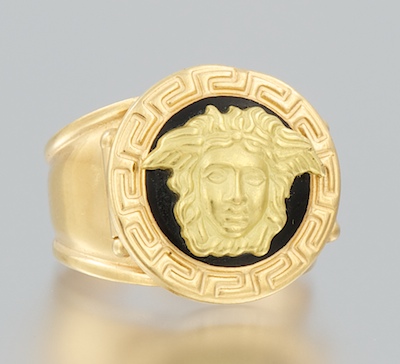 A Ladies 18k Gold and Onyx Medusa 134119