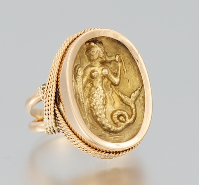 A Ladies Gold Intaglio Ring 14k 134127