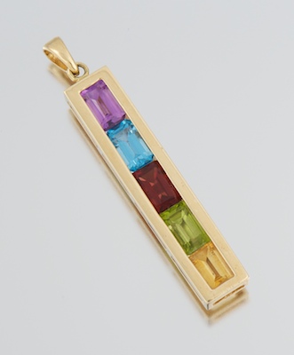 A Ladies Colored Gemstone Pendant 1341ca