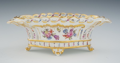 A Paris Porcelain Basket Flaring 13427f