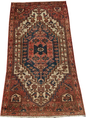 A Persian Heriz Area Rug Apprx  134333