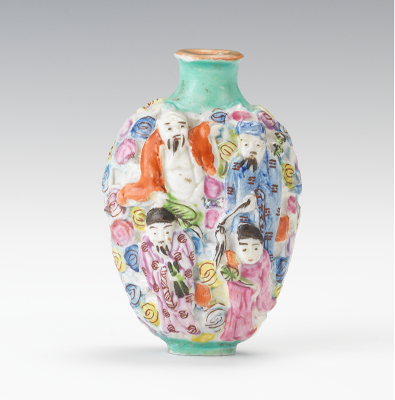 Chinese Famille Porcelain Snuff 13442b