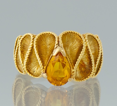 A Ladies' 18k Gold and Citrine