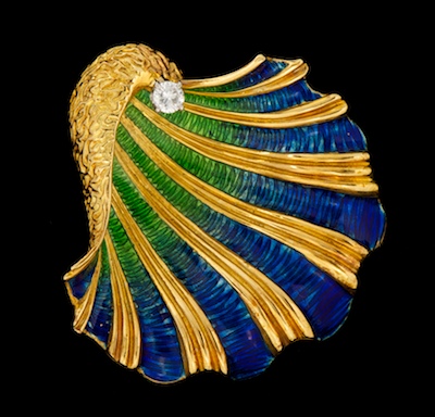 A Ladies Seashell Gold and Enamel 13458b