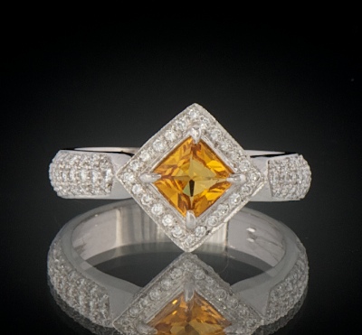 A Ladies Citrine and Diamond Ring 1345b9