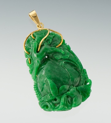 18k Yellow Gold and Jade Pendant 1345d8