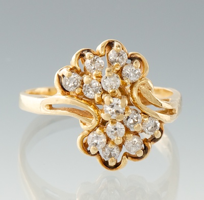 A Ladies Diamond Cluster Ring 134618