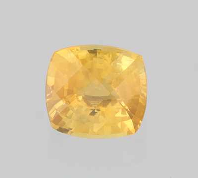 An Unmounted Yellow Sapphire UGL