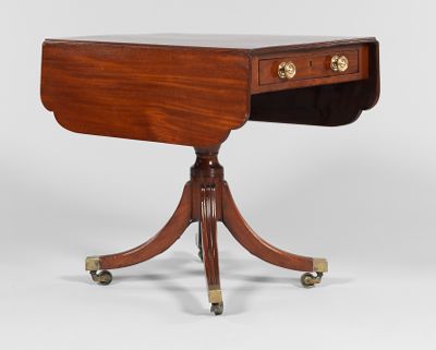 A Drop Leaf Table With Duncan Phyfe 1346ad