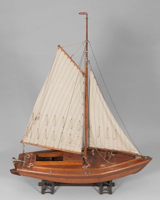 A Pond Boat Sloop ca. 1920 All