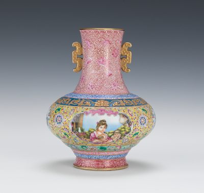 Chinese Enameled Porcelain Vase 134959