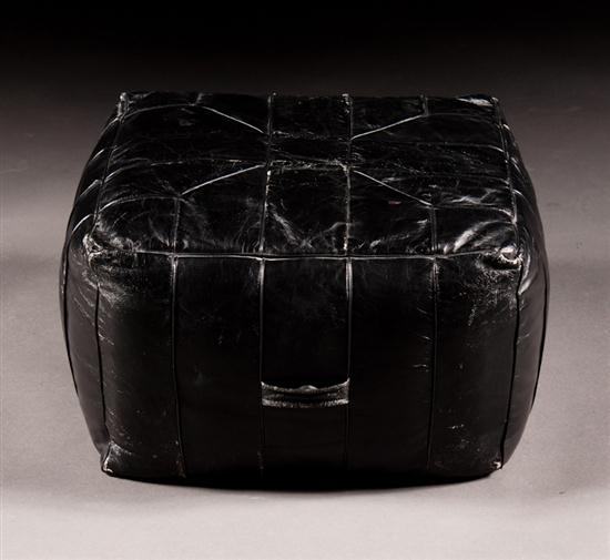 Cube form black leather ottoman 1370db