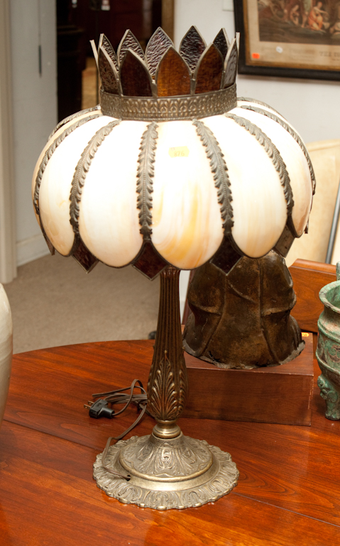 Brass and slag glass table lamp 1370e1