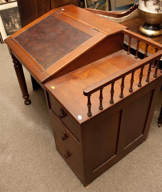 American Victorian walnut schoolmaster s 1370f5