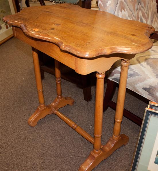 Victorian maple side table with 1371a4