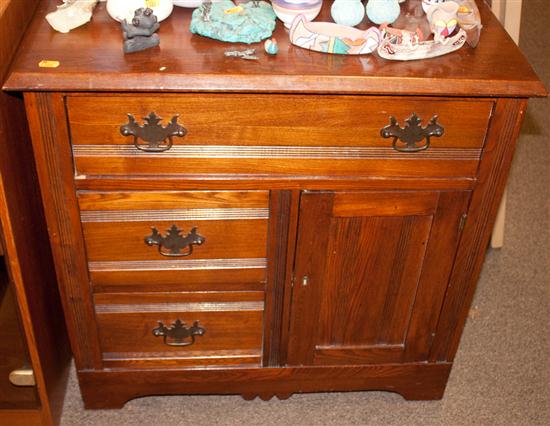 Victorian walnut washstand Estimate 137274