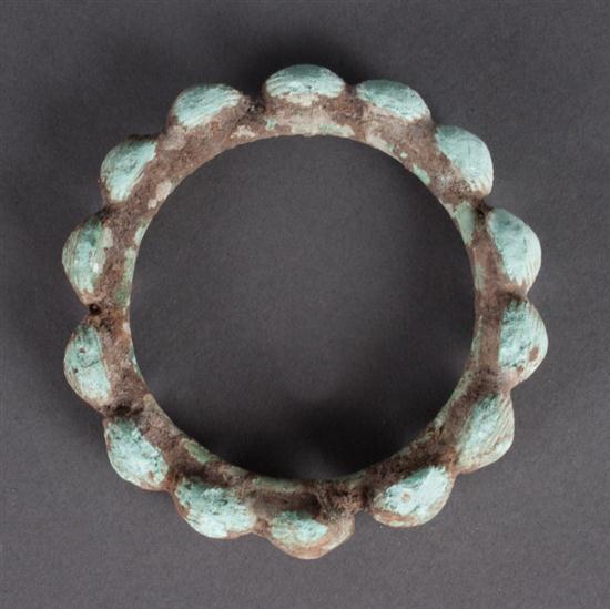 Ancient Near Eastern bronze armband 13731c