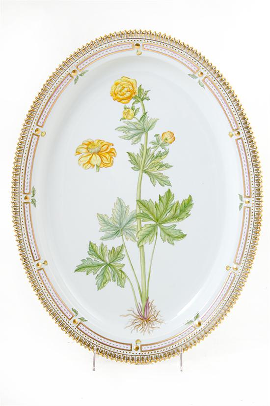 Royal Copenhagen Flora Danica platter 137545