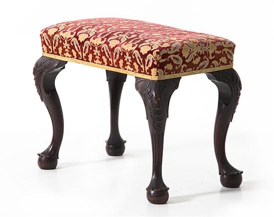 Chippendale style carved mahogany 137571