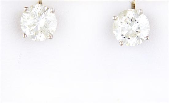 Pair diamond-stud earrings 14K