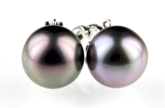 Pair Tahitian black pearl earrings 1378eb