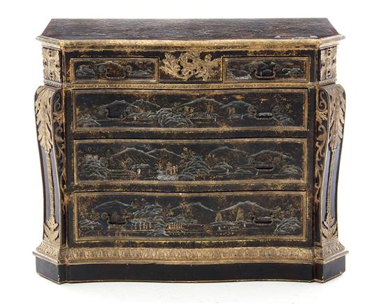 Chinoiserie decorated serpentine 137975