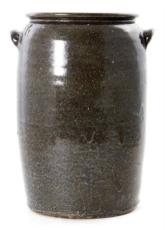 Southern stoneware storage jar 137ae6