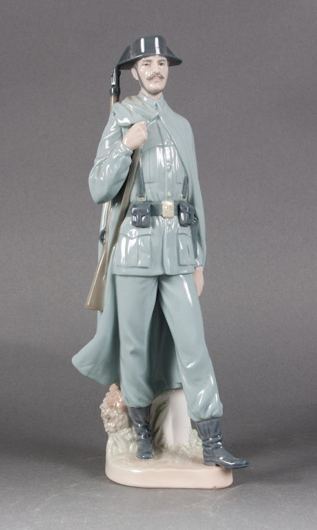 Lladro porcelain figure of a Spanish 137cb5