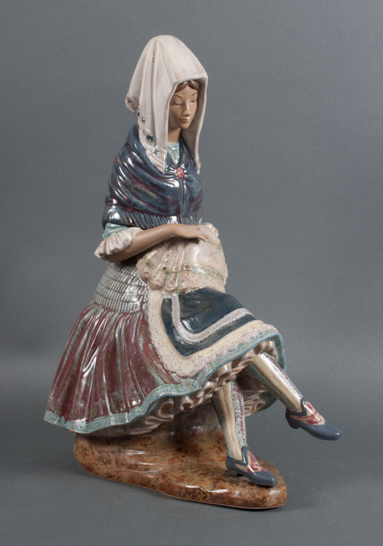 Lladro gres figure of a seamstress 137d75