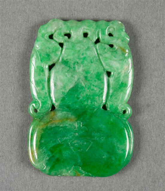 Chinese green jade pendant modeled 137f82