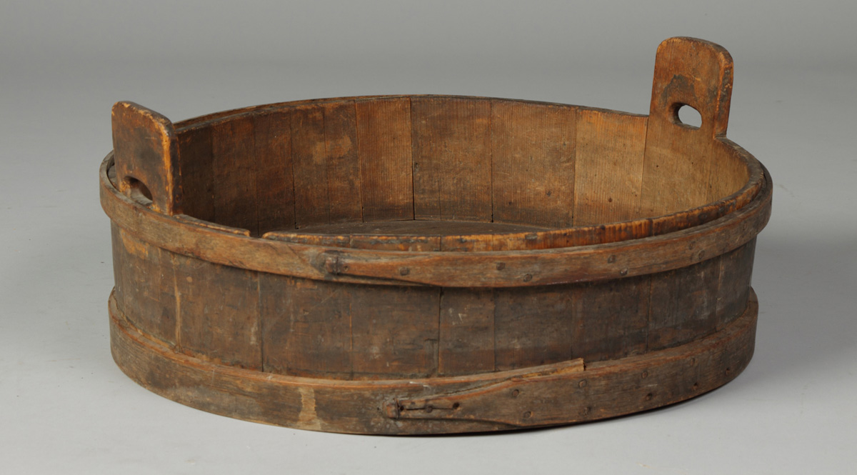 Early 19th Cent Wooden Apple Tub 138458