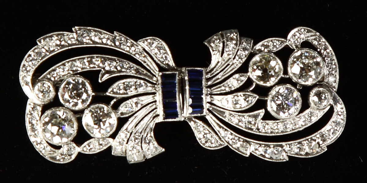 Ladies Vintage Platinum Diamond & Sapphire