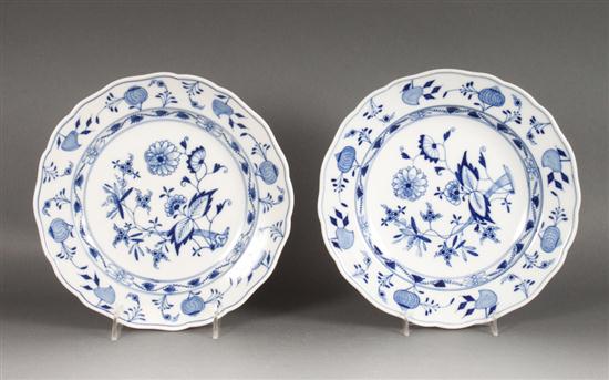 Set of nine Meissen porcelain plates