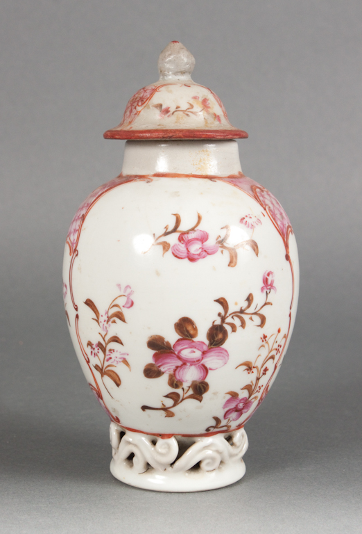 Chinese Export Famille Rose porcelain 1385b5