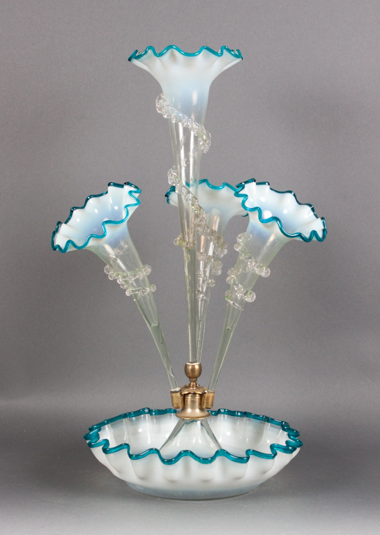 Victorian cased glass epergne possibly 1385e4