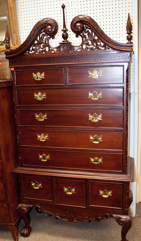 Chippendale style mahogany diminutive 1387d4