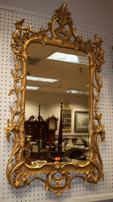 Continental giltwood mirror Estimate 1387e0