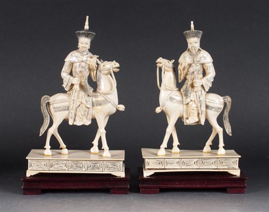 Pair of Chinese carved ivory figures 136197