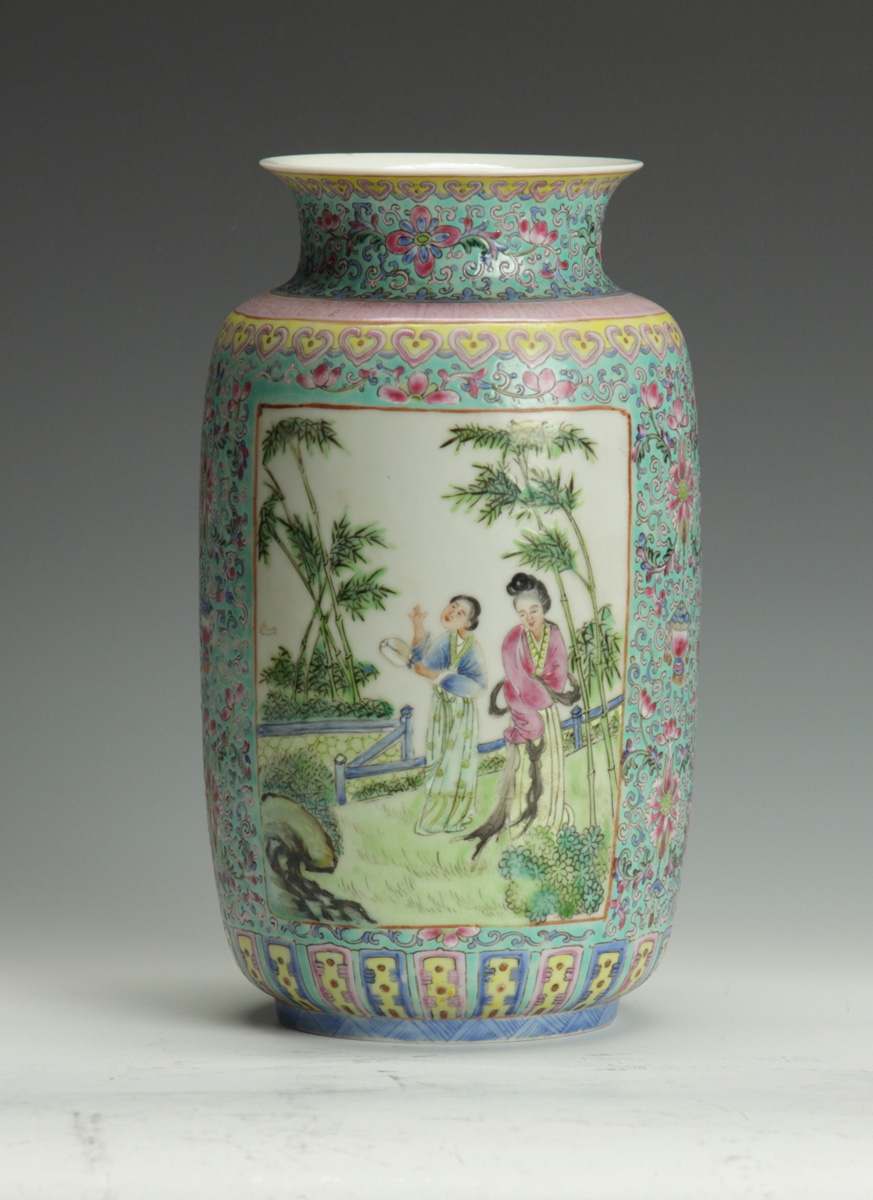 Chinese Porcelain Decorated Vase 20th