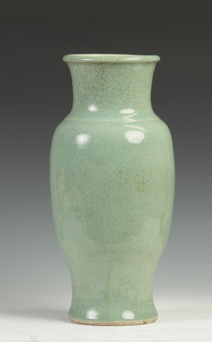 Early Chinese Crackle Glaze Celadon 1365ab