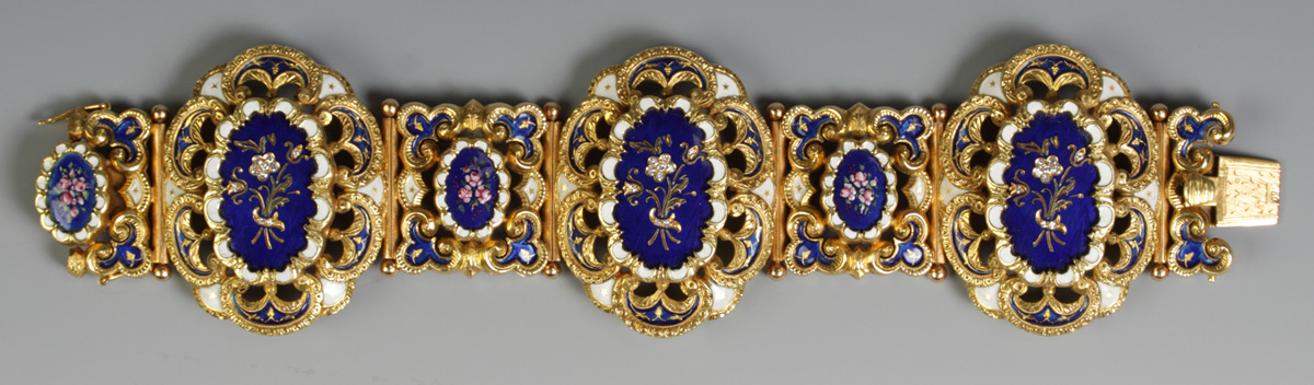 Fine 18K Gold Bracelet With blue 136613