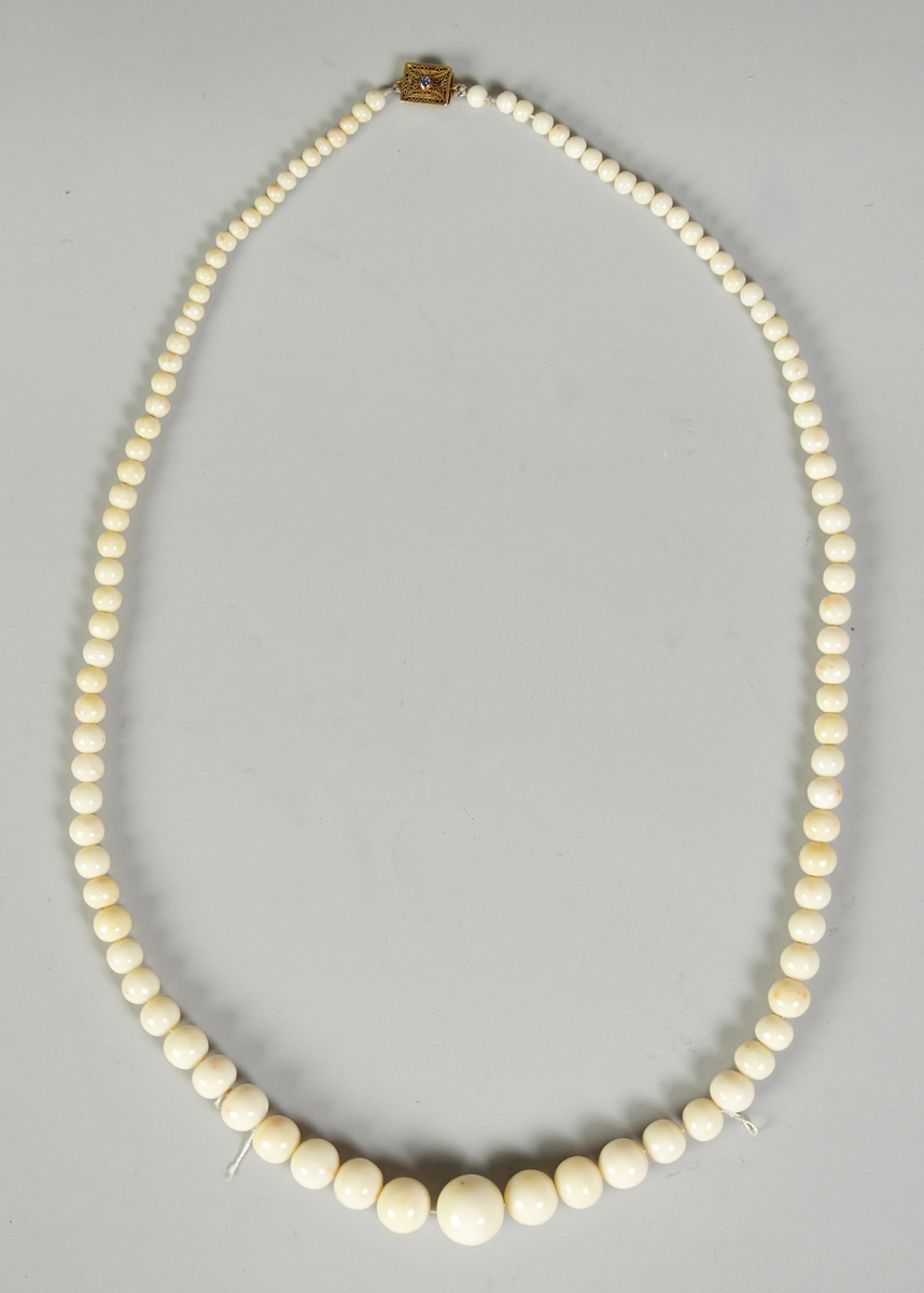 White Jade Graduated Bead Necklace 136755
