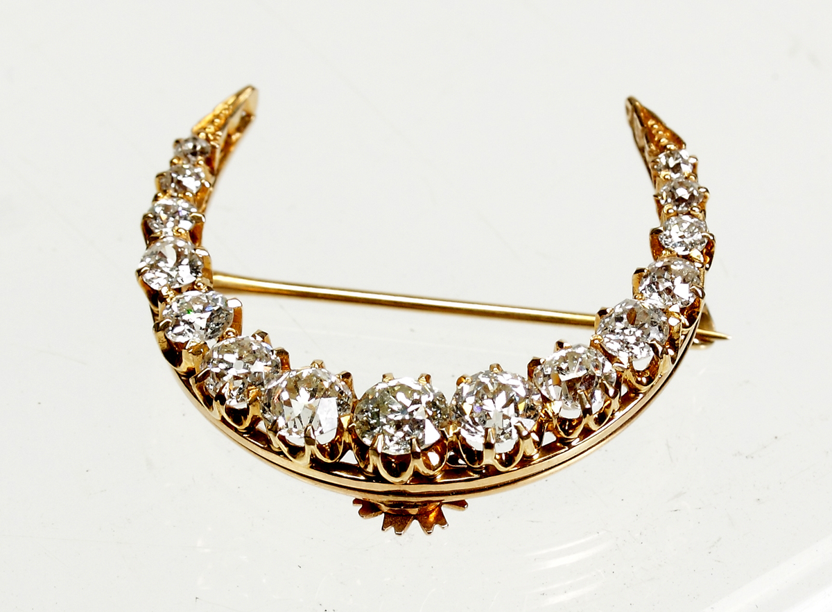 Crescent Brooch w Diamonds 15 Diamonds  1367bb