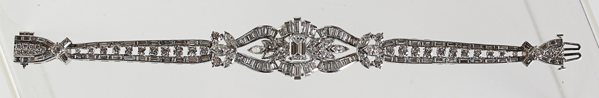 Fine Art Deco Diamond Platinum 1367b4