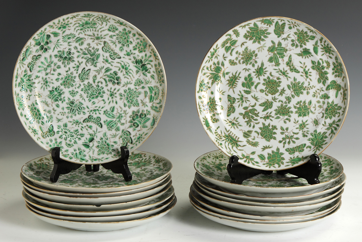 Set of 16 Chinese Export Plates