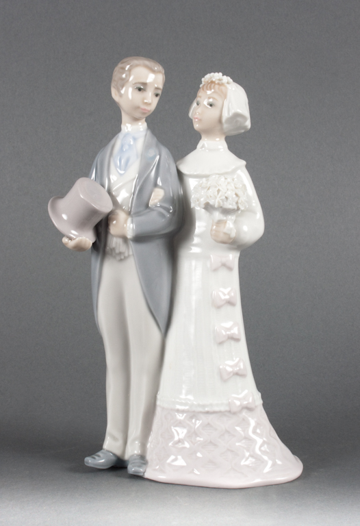 Lladro porcelain bridal couple