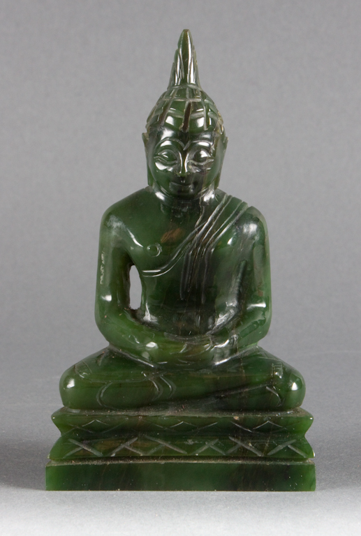 Chinese carved jade seated Buddha 136e6a